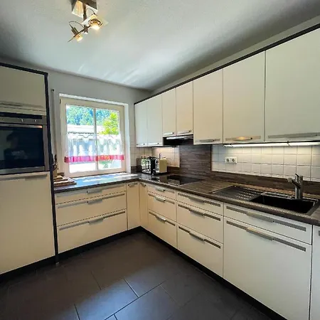 Lennefer Apartment Piding