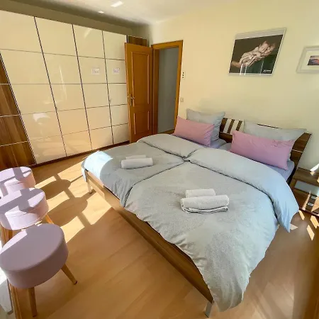 Lennefer Apartment
